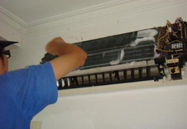 家用空调漏水维修案例